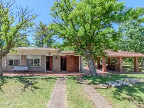 VENTA Casa QUINTA/PILETA en Barrio "LOS OMBUES"
