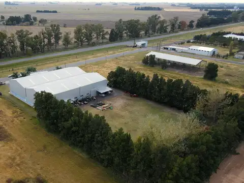 Planta industrial lista para que una empresa concentre su producción, administración y logística