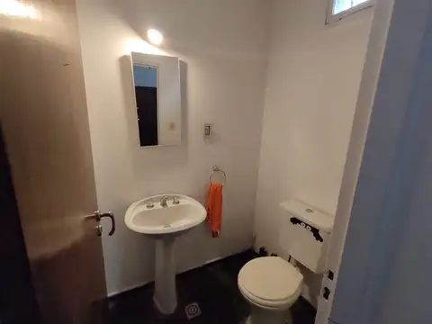 Oficina en Alquiler al Este