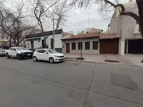 HAUSER ALQUILA EXCELENTE OFICINA EN LA QUINTA SECCIÓN