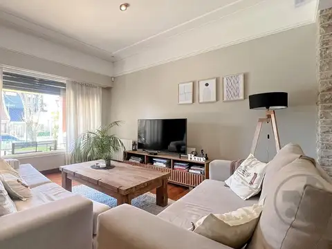 VENTA | CHALET DE 5 AMBIENTES CON PIEDRA MAR DEL PLATA | LOS TRONCOS