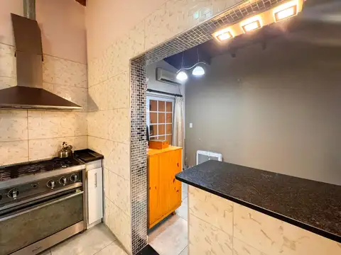 Casa 2 ambientes con 1 baño