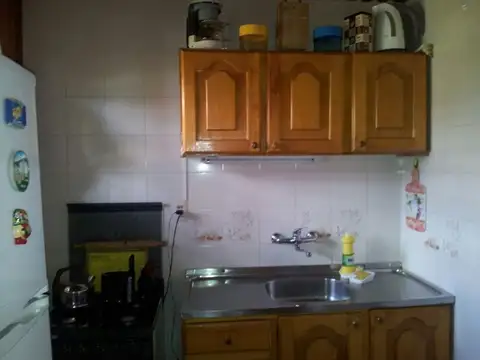 Casa 2 ambientes con 1 baño