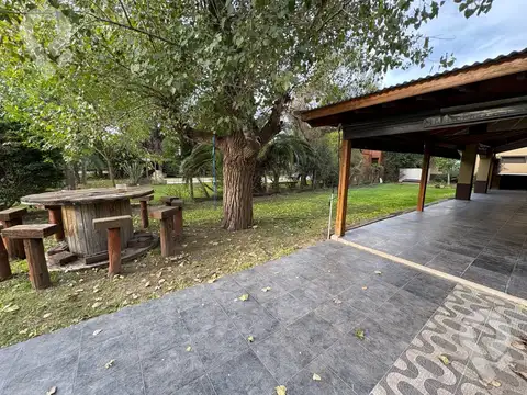 Casa en Alquiler en Chacras de Canning