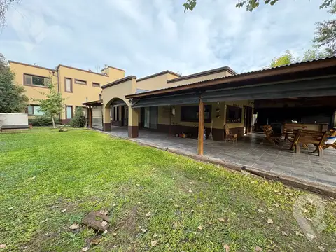 Casa en Alquiler en Chacras de Canning