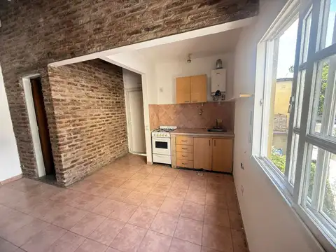 Depto Tipo Casa en Alquiler en Caseros, $ 500.000