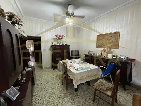 argentina 2400, Piso 0