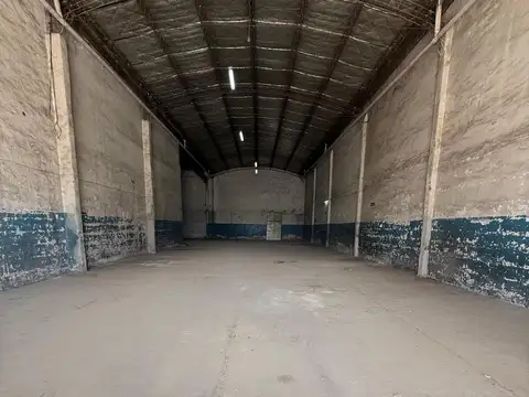 Local en Alquiler Via Pública