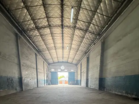 Alquiler Local Comercial + Depósito en Pilar