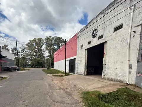 Av. José E. Uriburu 800