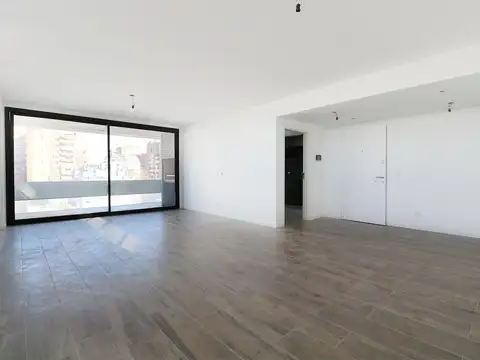 Piso en Venta de 4 Ambientes con Dependencia - Balcon  - Cochera Opcional