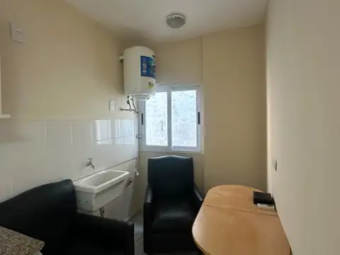 9 DE JULIO 1500, Piso 1