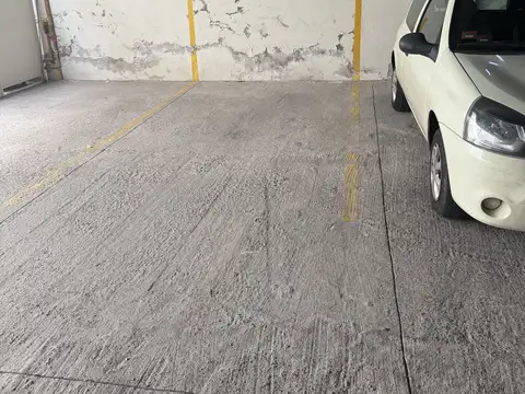 holmberg 800, Piso pb