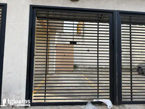 Departamento en Alquiler con 1 cocheras