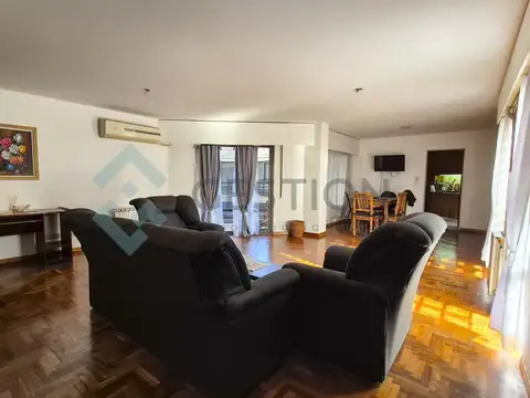 Departamento semipiso sobre Poeta Lugones, Nueva Córdoba