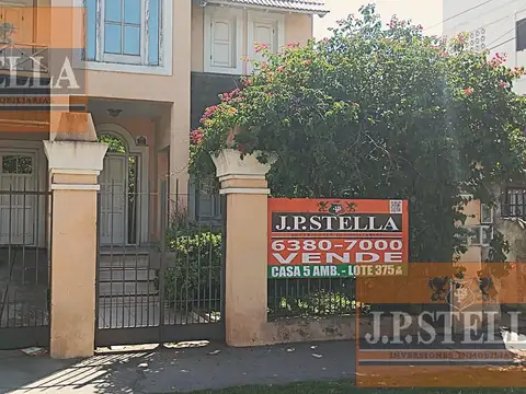 Casa 5 amb. en 2 plantas - Garaje p/ 3 autos (238 m² Edif.) - S.Justo (Ctro)
