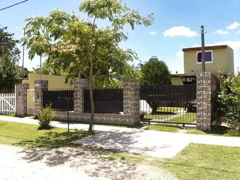 Venta casa 3 ambientes Parque Camet