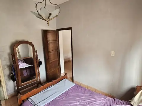 Casa 3 ambientes con 1 baño