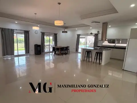 Casa 5 ambientes con 2 baños