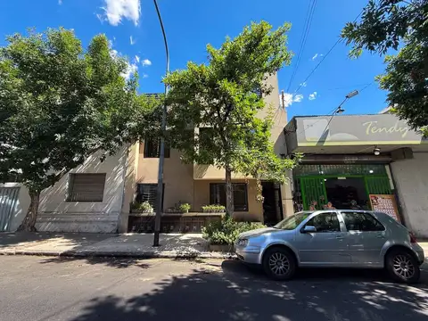 VENTA PH 2 AMBIENTES CON PATIO ALMAGRO