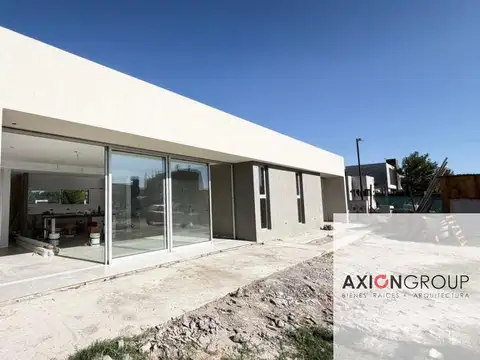 Calle 149 y 35, San Carlos, Provincia de Buenos Aires, 100