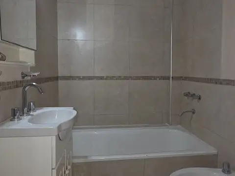 Arenales 2100, Piso 2