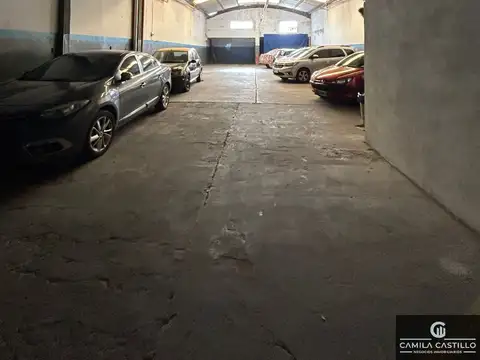 Depósito en alquiler de 300m2 ubicado en Lomas del Mirador