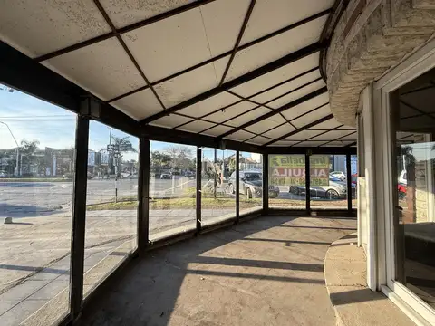 Local en Alquiler en Constitucion, $ 4.000.000