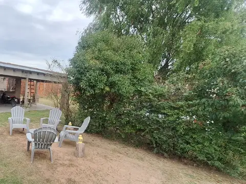 128 e/ 18 y 19 ( ex 76 y 77) Berisso