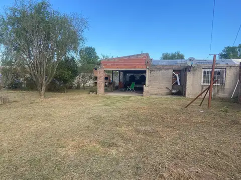 128 e/ 18 y 19 ( ex 76 y 77) Berisso