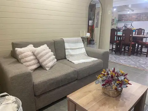 128 e/ 18 y 19 ( ex 76 y 77) Berisso