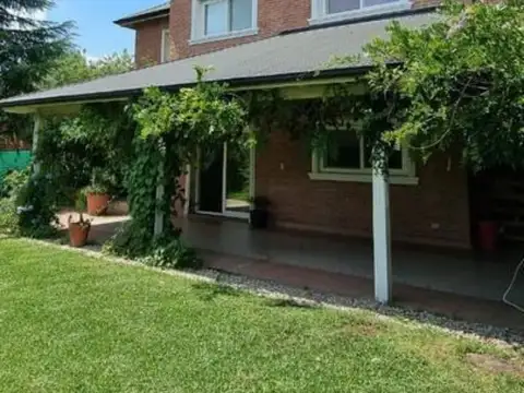 Casa en  Venta en Country San Patricio, Francisco Alvarez