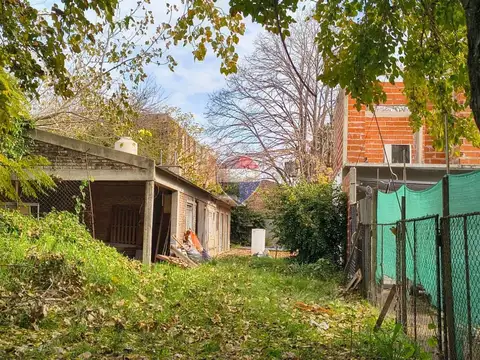 VENTA CASA CON LOTE DE 1300 M2 FLORENCIO VARELA
