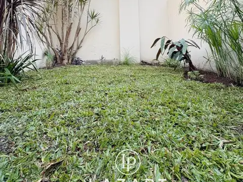 UNICO Departamento con jardin en Villa Ballester centro