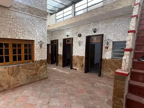 VENTA CASA 3 DORMITORIOS, COCHERA  B. ECHESORTU