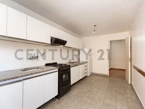 VENTA DPTO 3 AMB CON BALCÓN Y TOILETTE EN SAN MARTÍN – PERMUTA