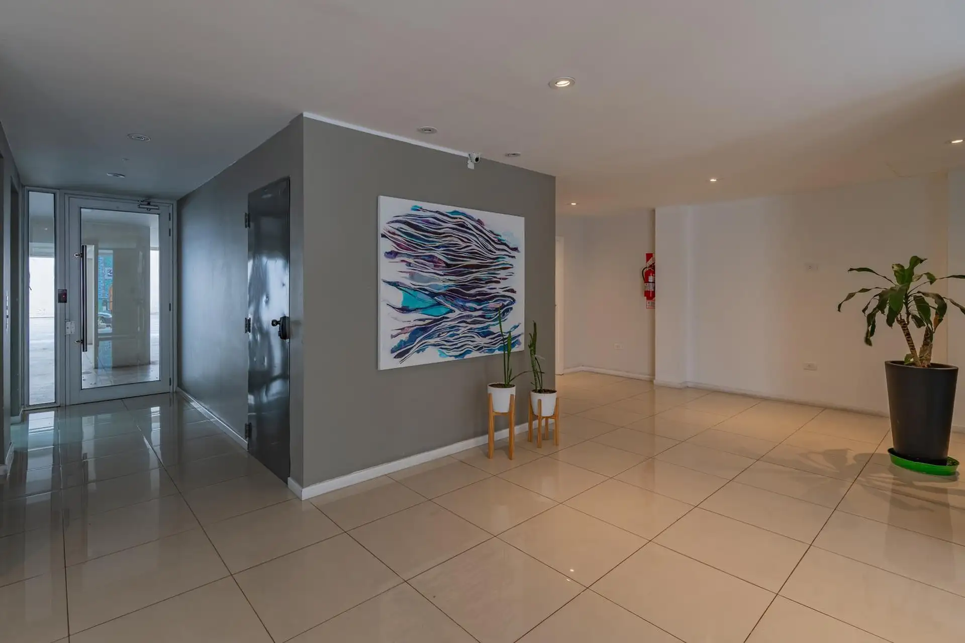 venta departamento de 2 ambientes muy luminoso en el centro de la ciudad
