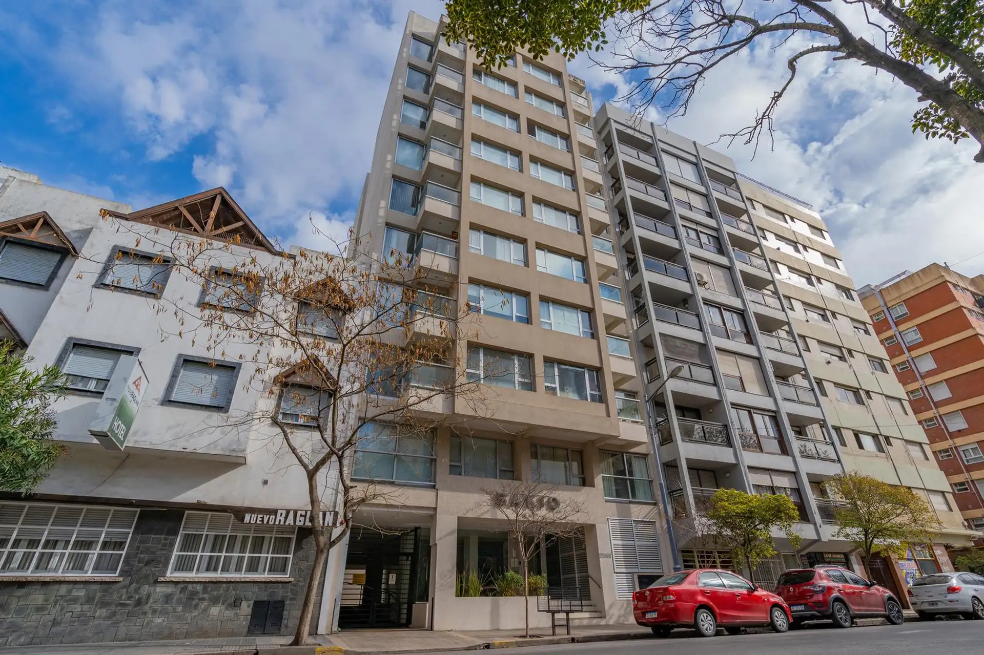 venta departamento de 2 ambientes muy luminoso en el centro de la ciudad