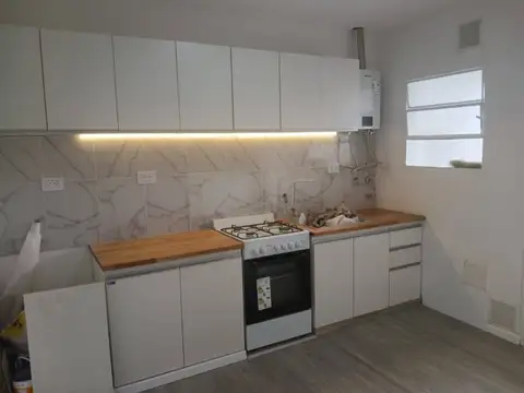 Ferreyra 1025 , Piso 2