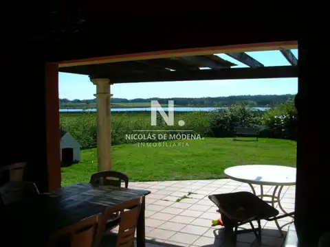 Casa de 5 dormitorios en Punta del Este, Pinares. 