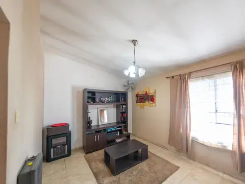 Casa 5 ambientes con 3 baños