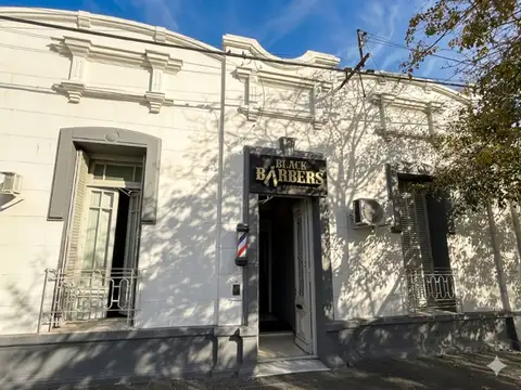 REMAX / VENDE / CASA / CENTRICA / SERVICIOS 