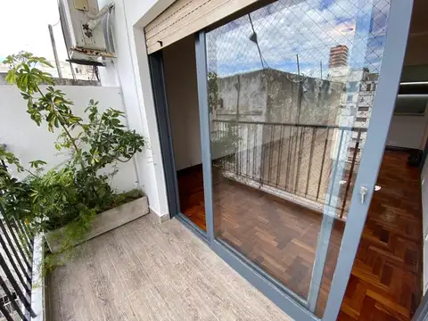 ALQ. SEMIPISO 3 AMB CON DEPENDENC BALCÓN + COCHERA