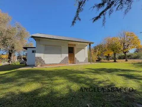 Casa 2 ambientes con 3 baños