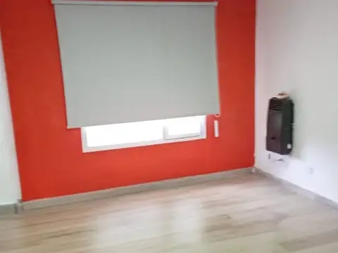 Casa 2 ambientes con 1 baño