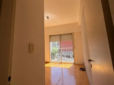 Paraguay 3200, Piso 6to