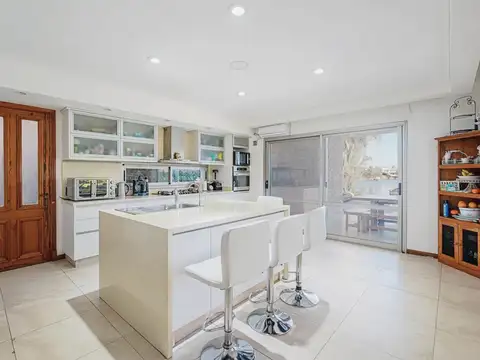 VENTA CASA 5 AMBIENTES EN SAN BENITO VILLANUEVA CON SALIDA AL RIO