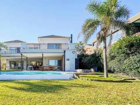 VENTA CASA 5 AMBIENTES EN SAN BENITO VILLANUEVA CON SALIDA AL RIO
