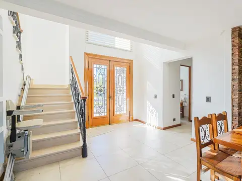 Casa en Venta con 7 cocheras