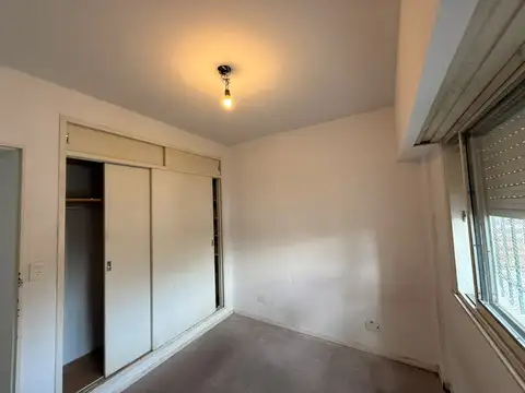 Departamento 3 ambientes contrafrente con balcón - Villa Pueyrredón